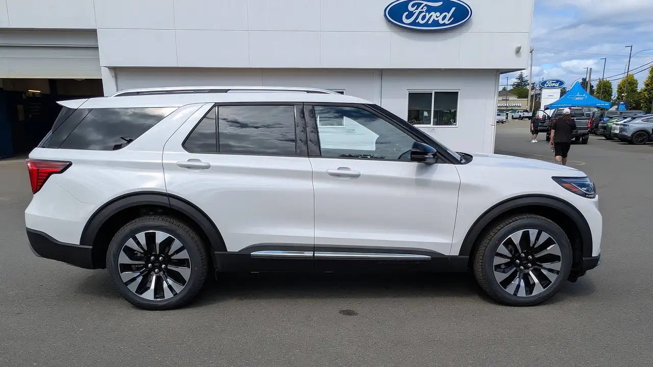 Ford Explorer photo Ford Explorer