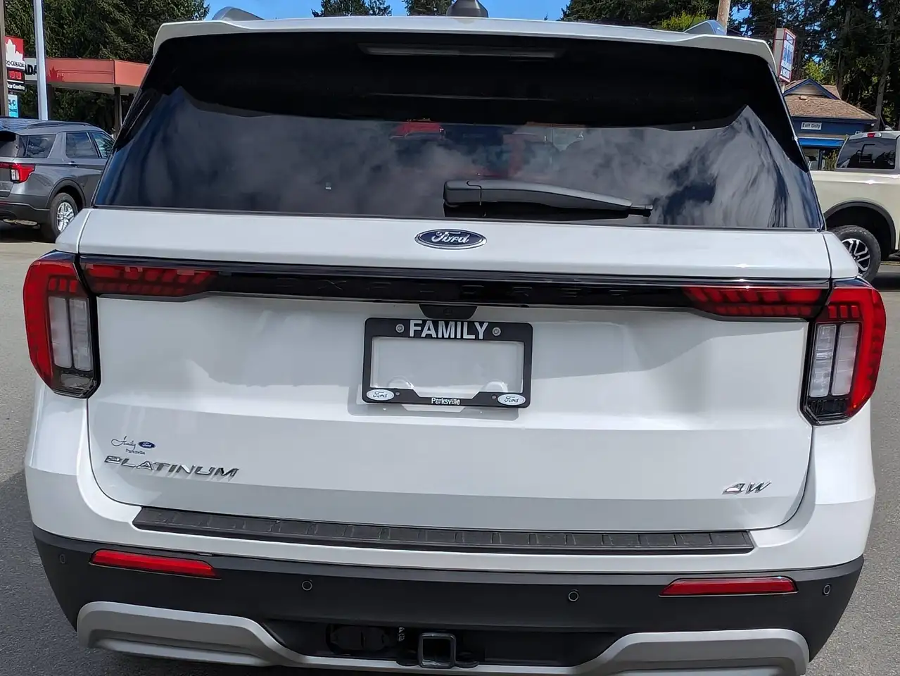 Ford Explorer photo Ford Explorer