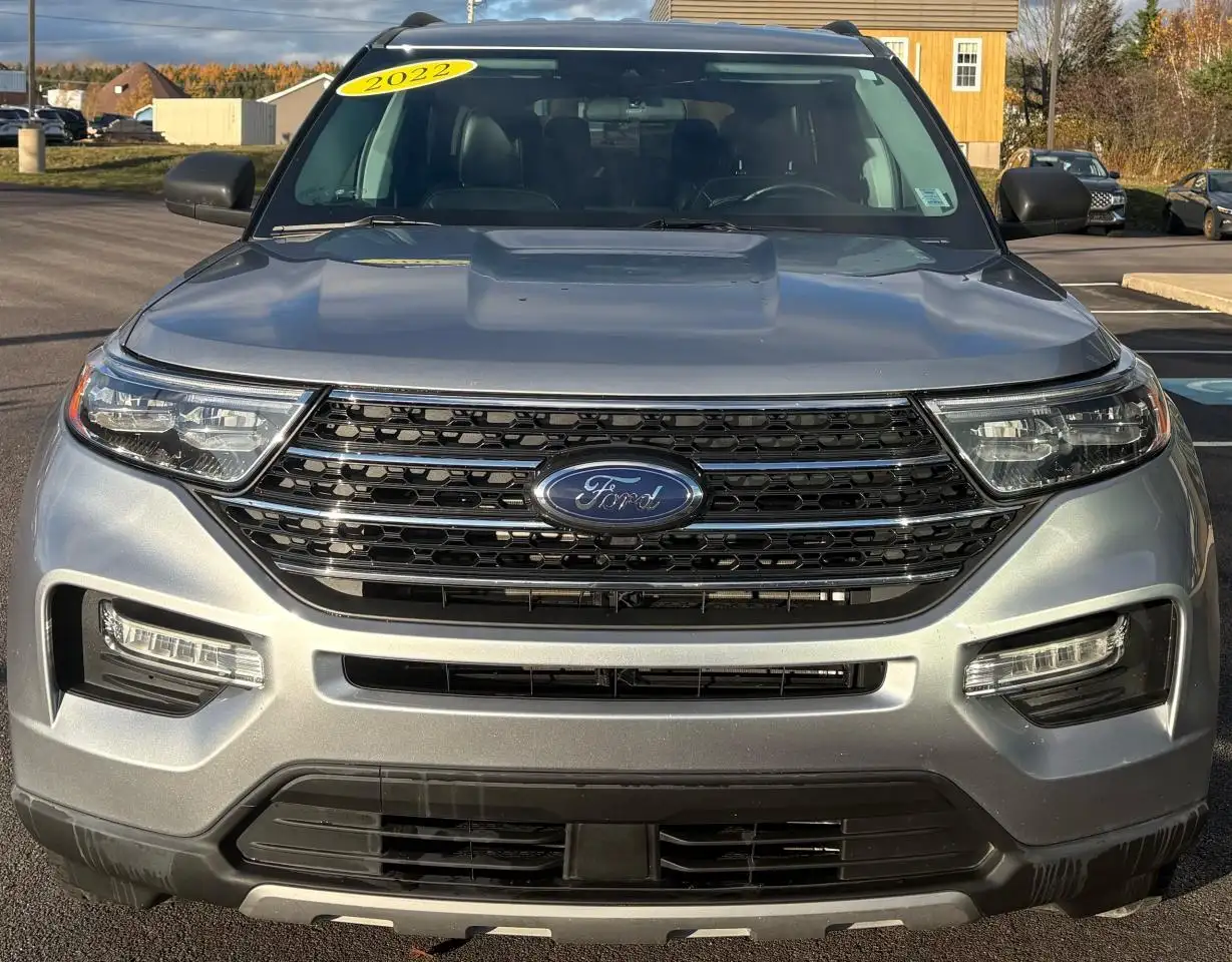 Ford Explorer photo Ford Explorer