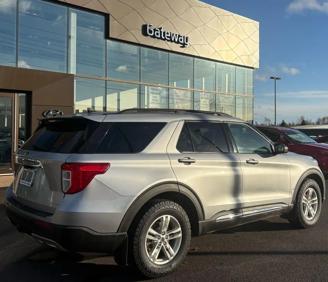 Ford Explorer photo Ford Explorer