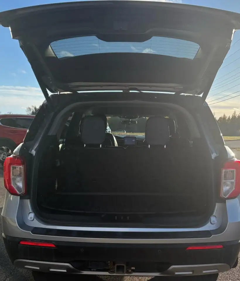 Ford Explorer photo Ford Explorer