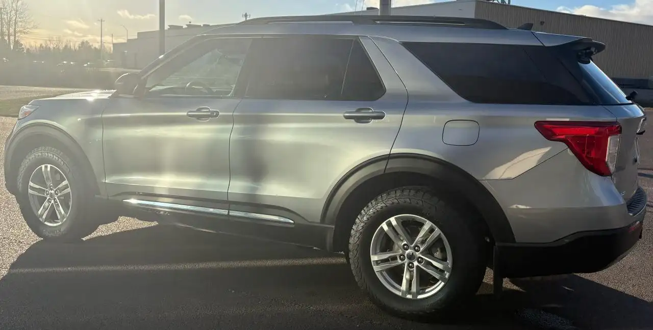 Ford Explorer photo Ford Explorer