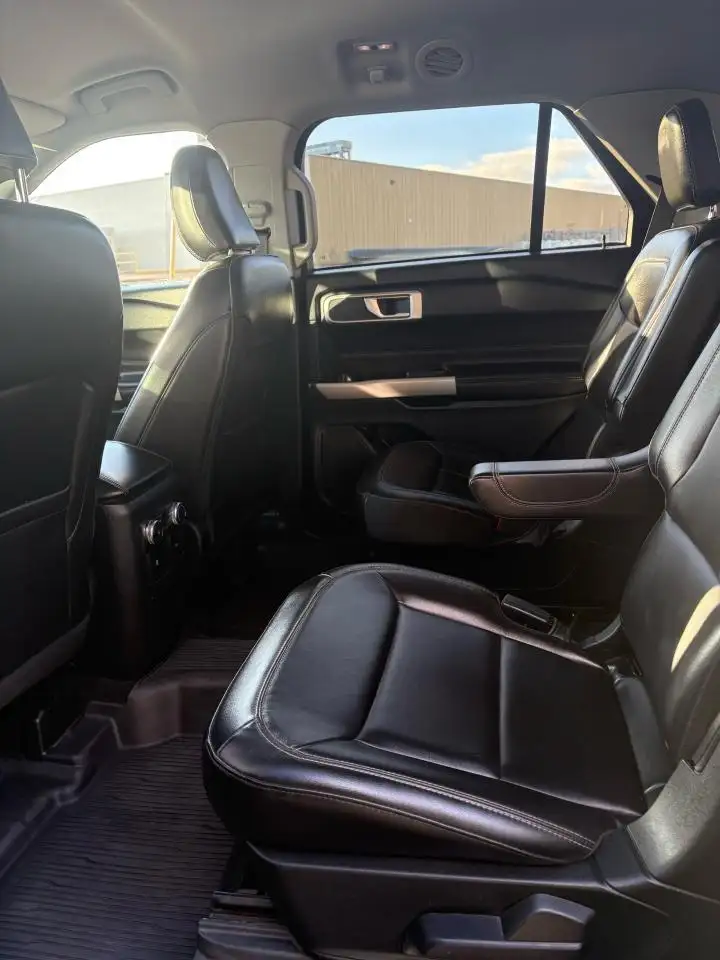 Ford Explorer photo Ford Explorer