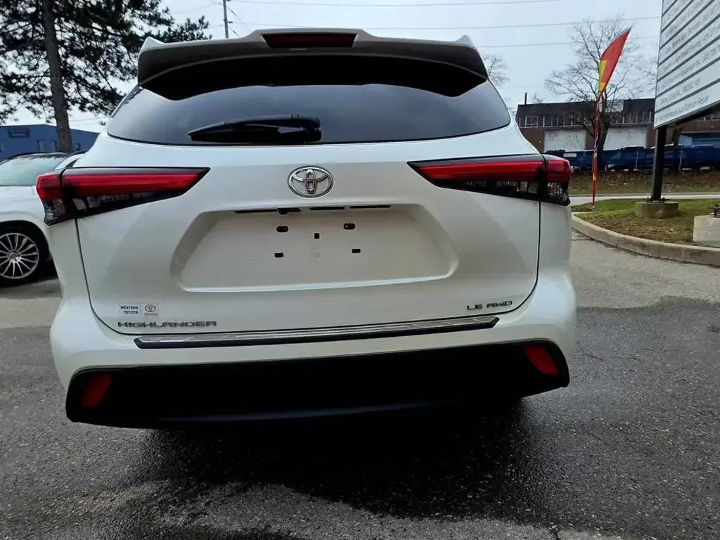 Toyota Highlander снимка Toyota Highlander