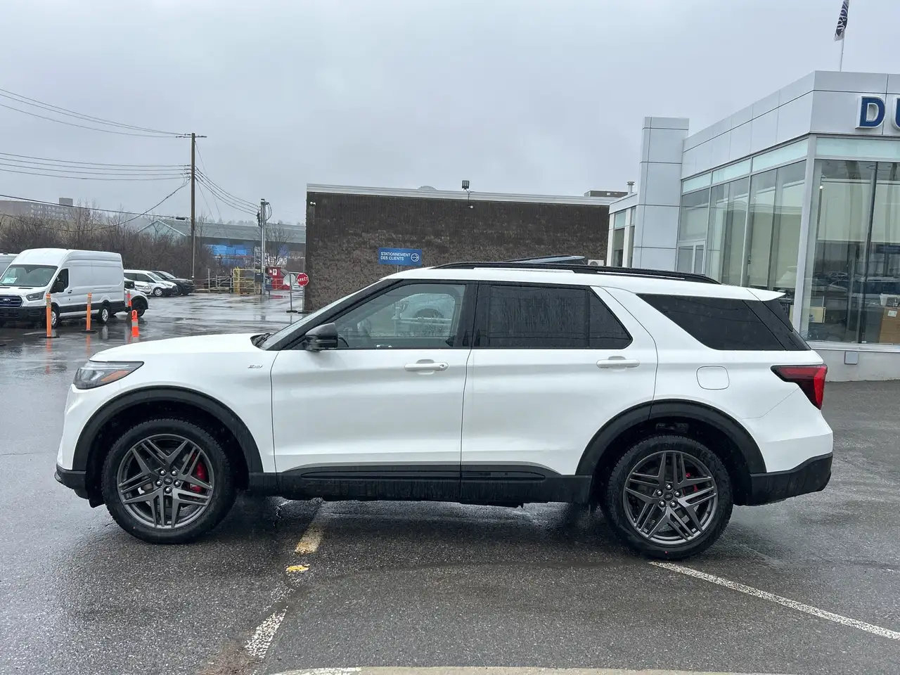 Ford Explorer photo Ford Explorer