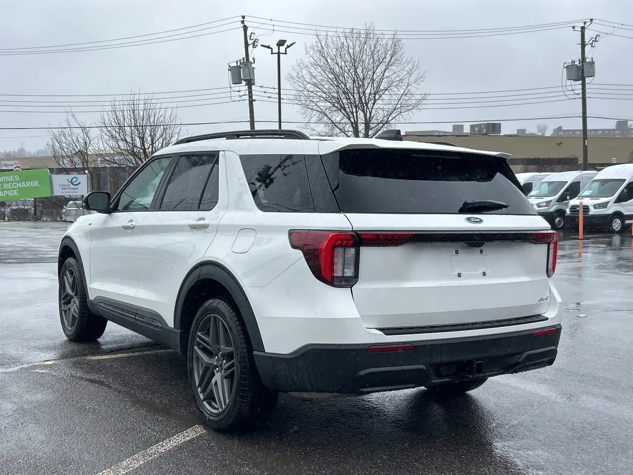 Ford Explorer photo Ford Explorer