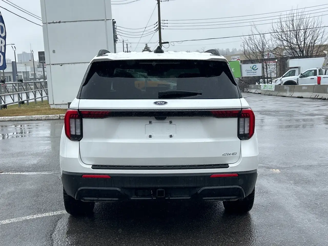 Ford Explorer photo Ford Explorer