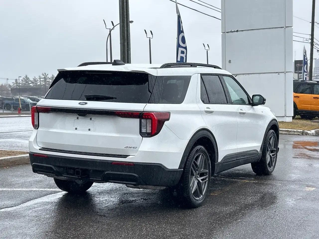 Ford Explorer photo Ford Explorer