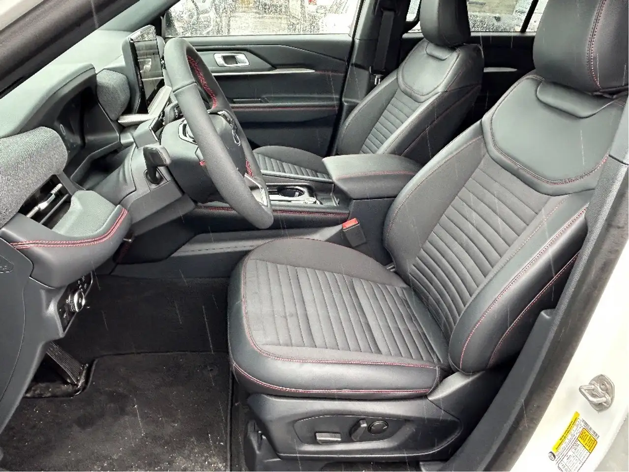 Ford Explorer photo Ford Explorer
