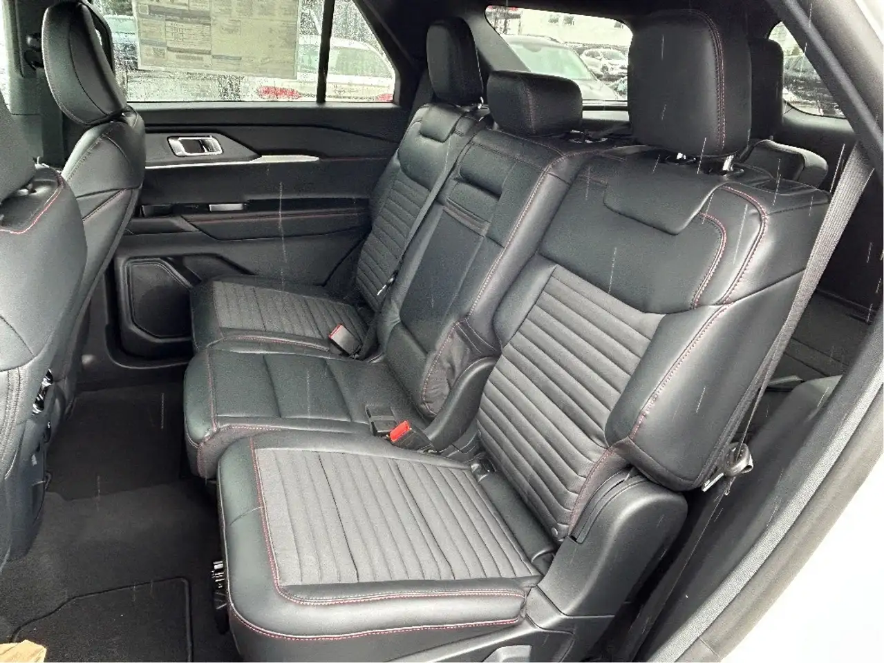 Ford Explorer photo Ford Explorer