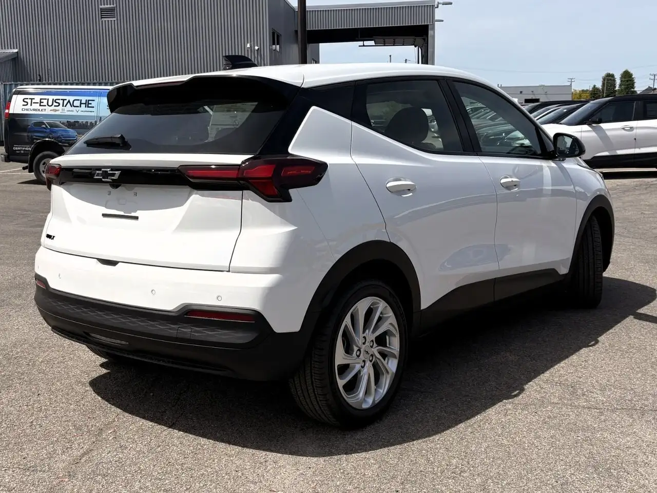 Chevrolet Bolt photo Chevrolet Bolt
