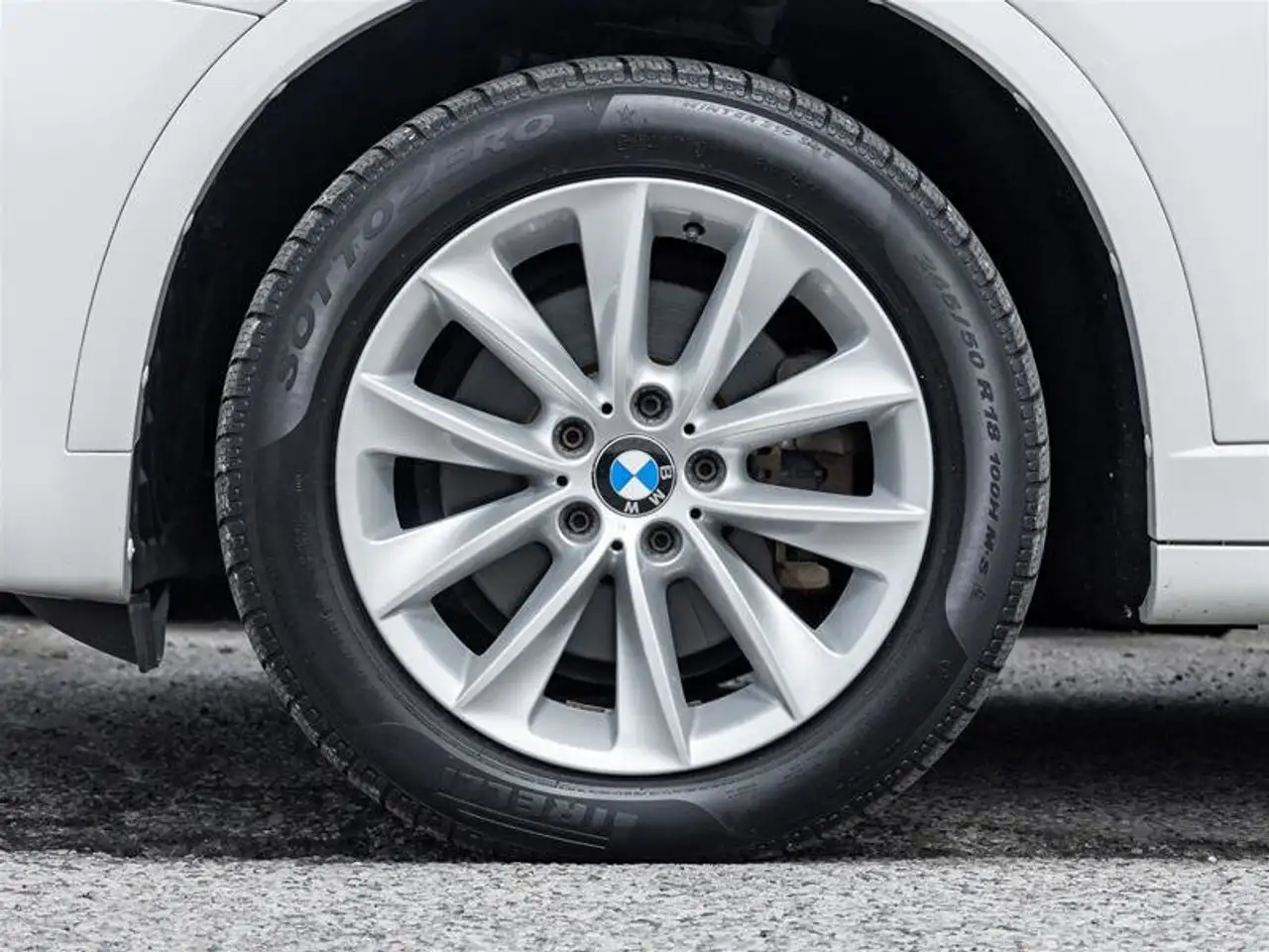 BMW X4 photo BMW X4