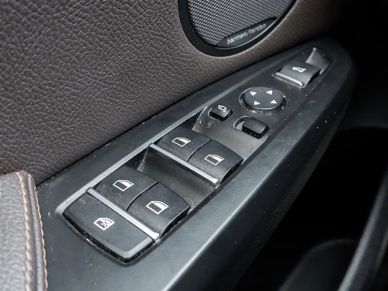 BMW X4 photo BMW X4