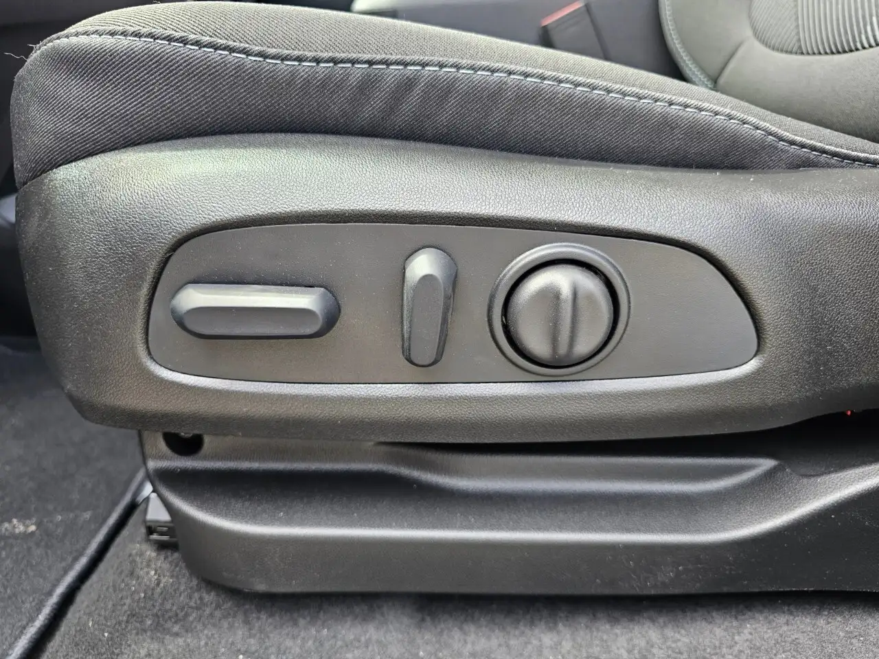 Chevrolet Bolt снимка Chevrolet Bolt
