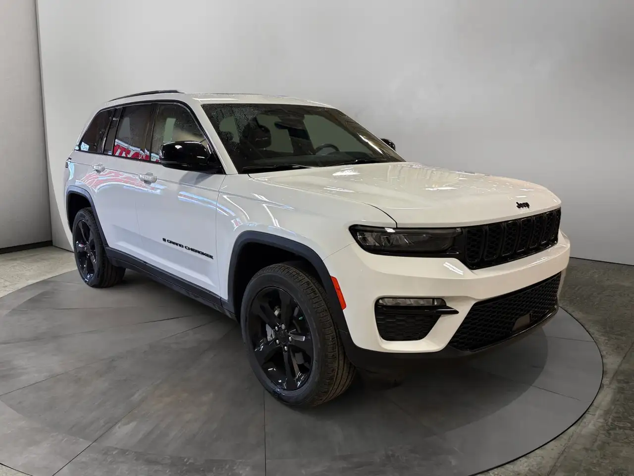 Jeep Grand Cherokee снимка Jeep Grand Cherokee
