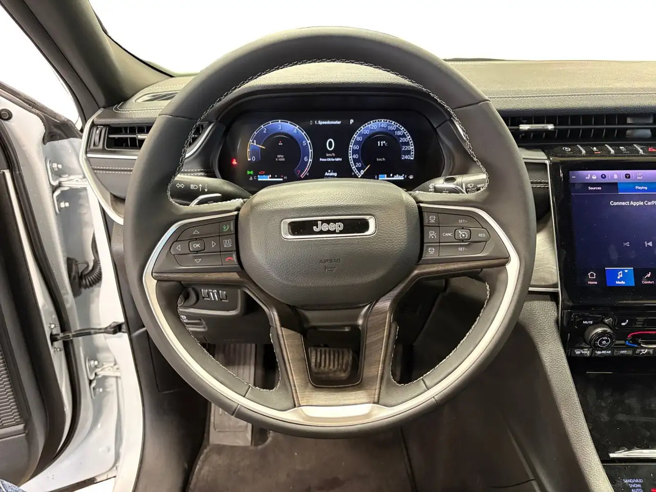 Jeep Grand Cherokee снимка Jeep Grand Cherokee