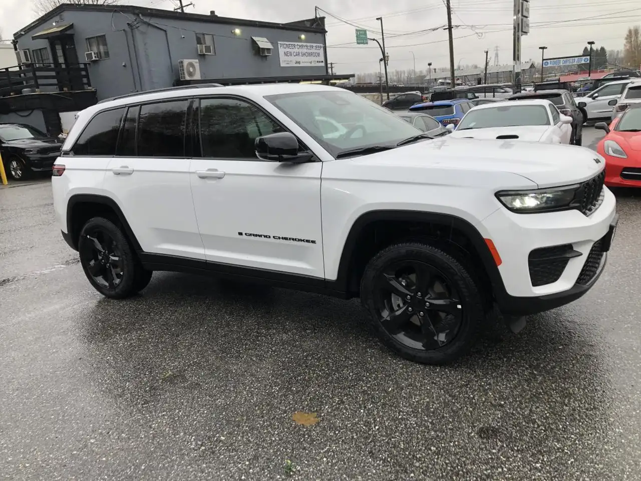 Jeep Grand Cherokee снимка Jeep Grand Cherokee