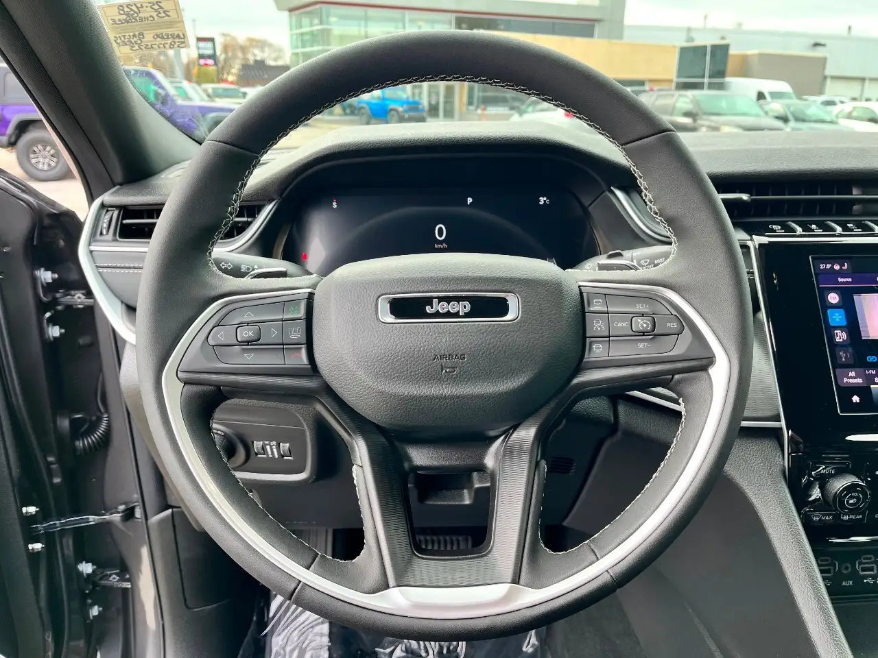 Jeep Grand Cherokee снимка Jeep Grand Cherokee