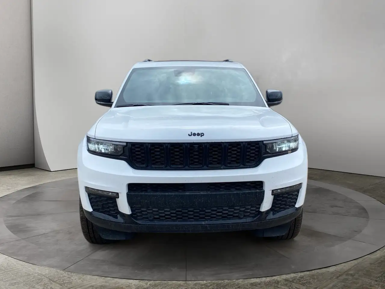 Jeep Grand Cherokee photo Jeep Grand Cherokee