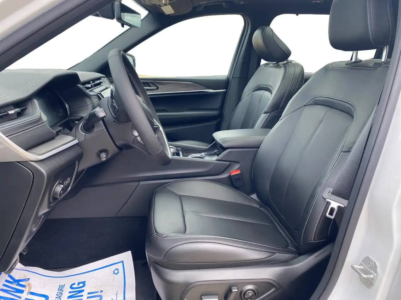 Jeep Grand Cherokee photo Jeep Grand Cherokee