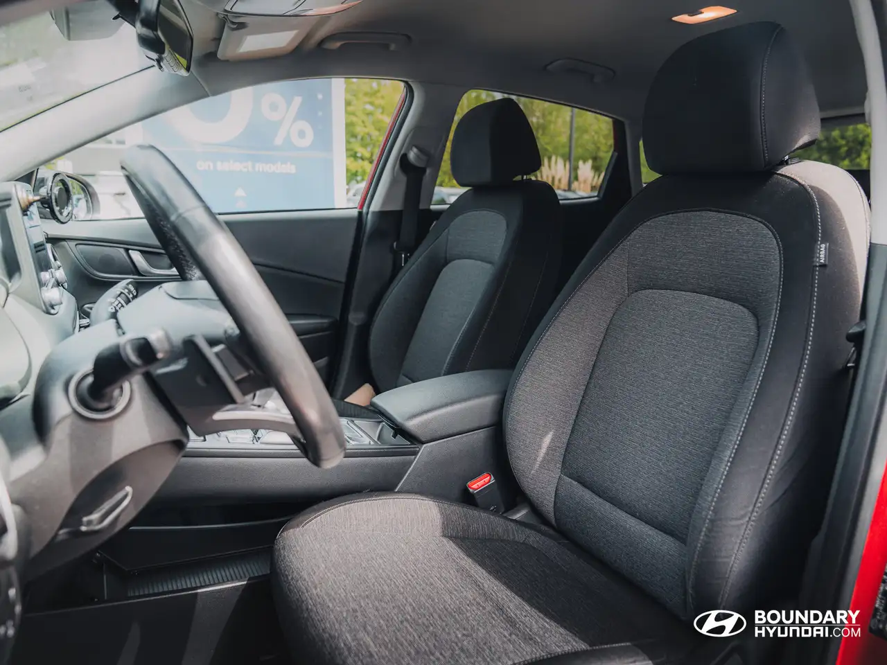 Hyundai KONA снимка Hyundai KONA