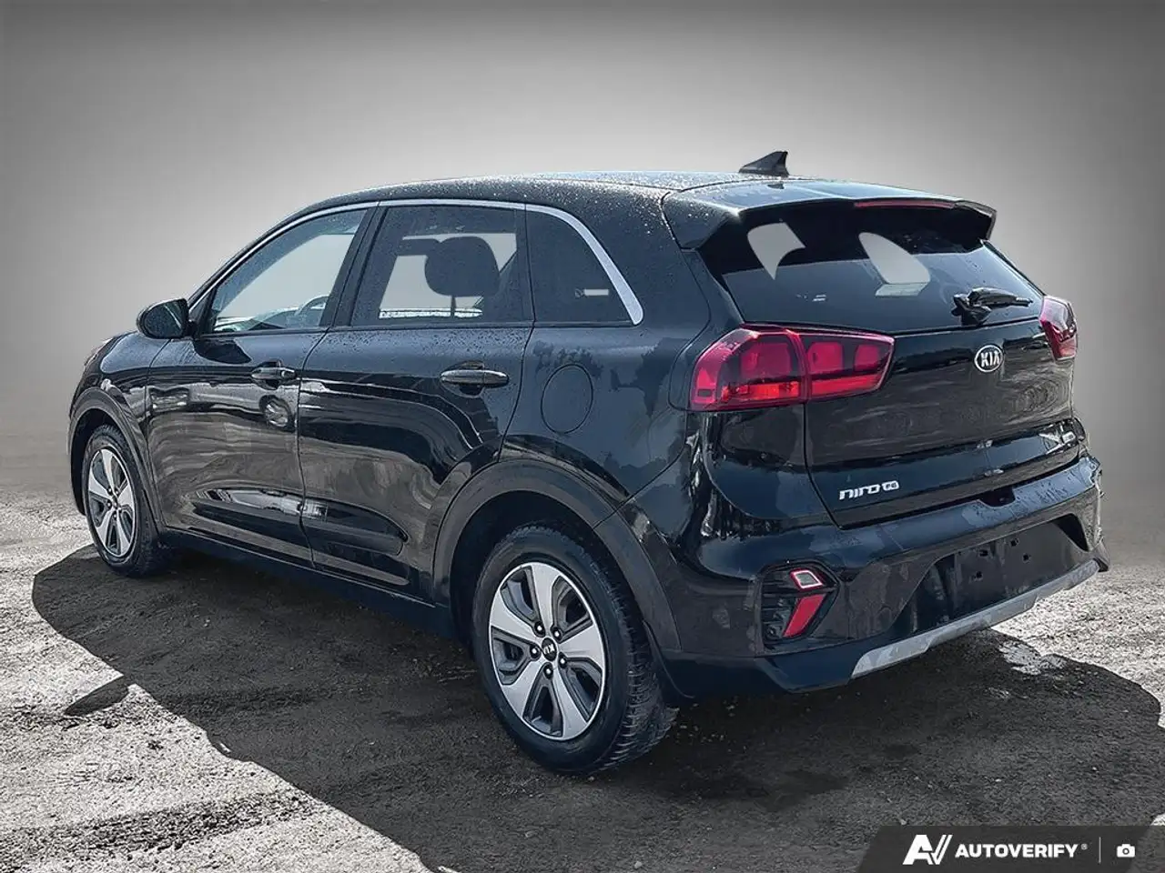 Kia Niro снимка Kia Niro