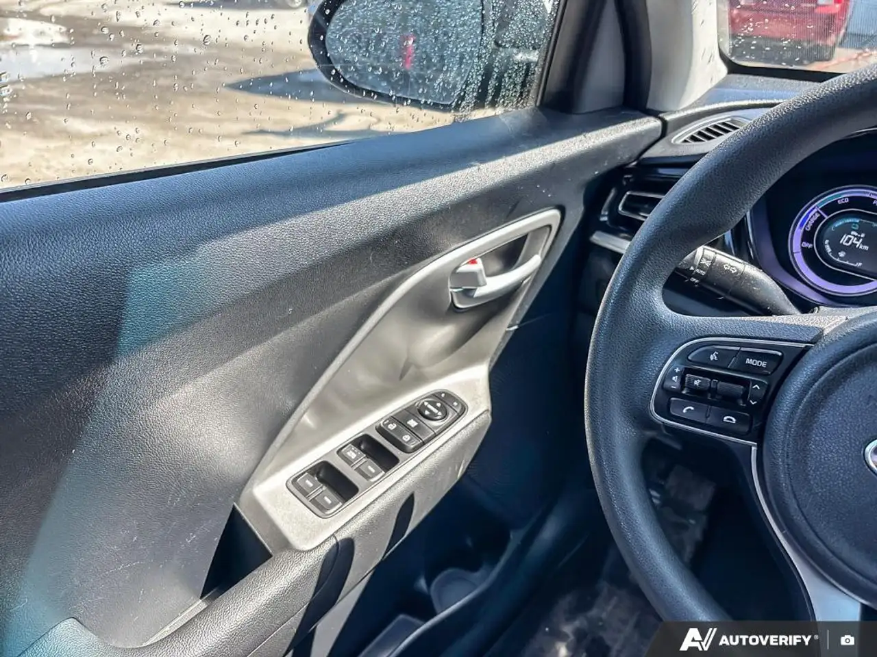 Kia Niro снимка Kia Niro