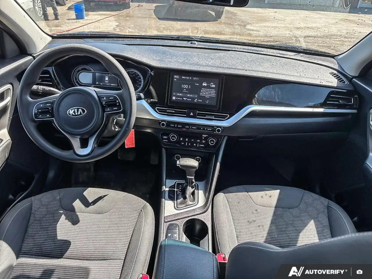 Kia Niro снимка Kia Niro