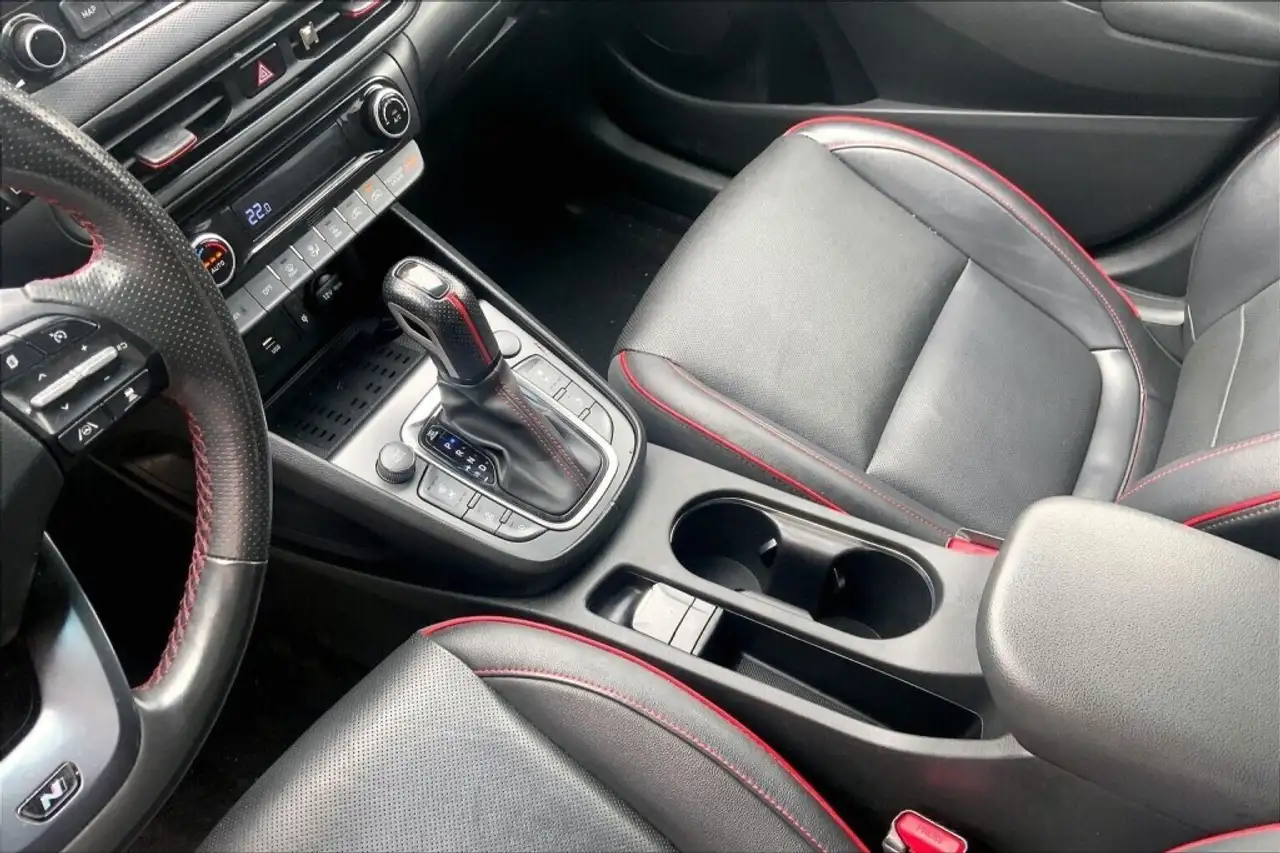 Hyundai KONA photo Hyundai KONA