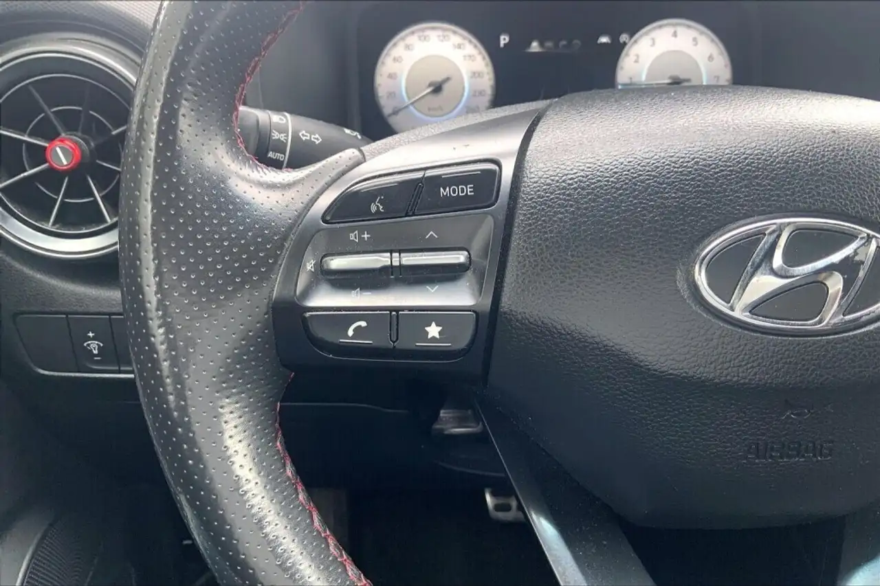 Hyundai KONA photo Hyundai KONA
