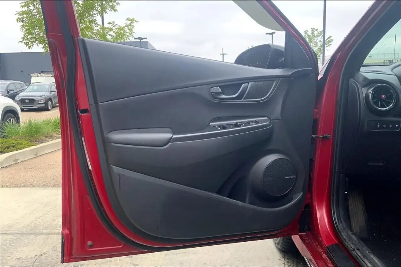 Hyundai KONA photo Hyundai KONA