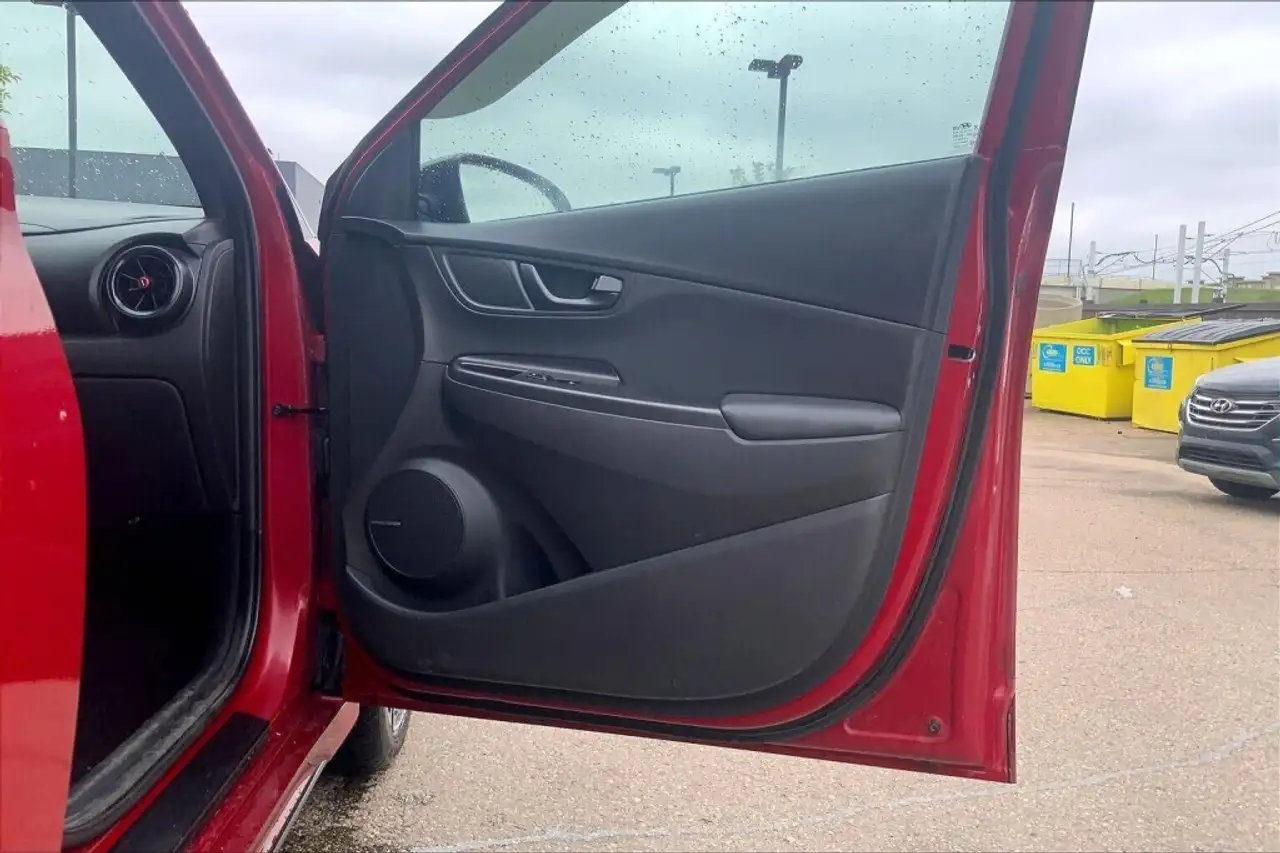 Hyundai KONA photo Hyundai KONA