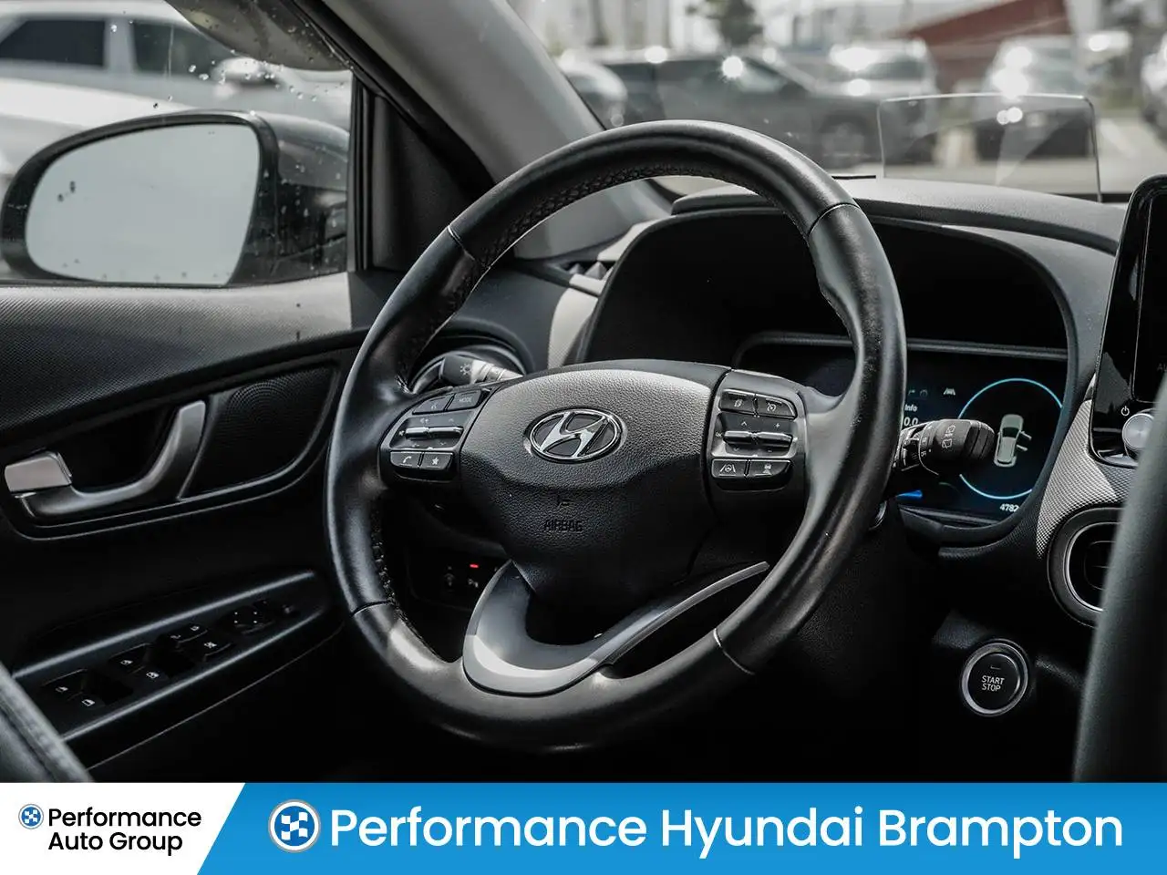 Hyundai KONA снимка Hyundai KONA