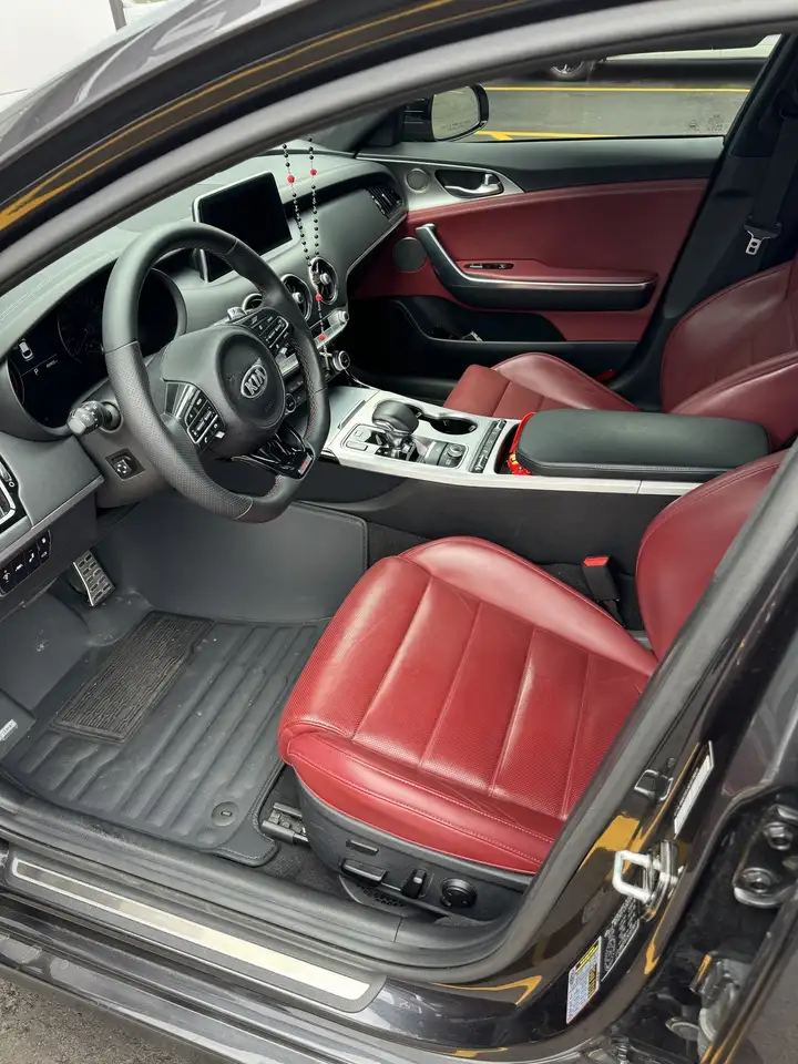 Kia Stinger photo Kia Stinger