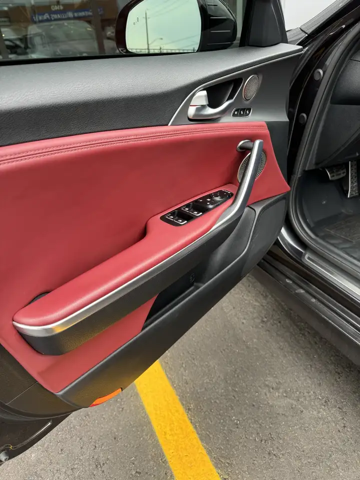 Kia Stinger photo Kia Stinger