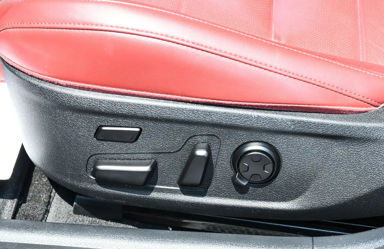 Kia Stinger photo Kia Stinger