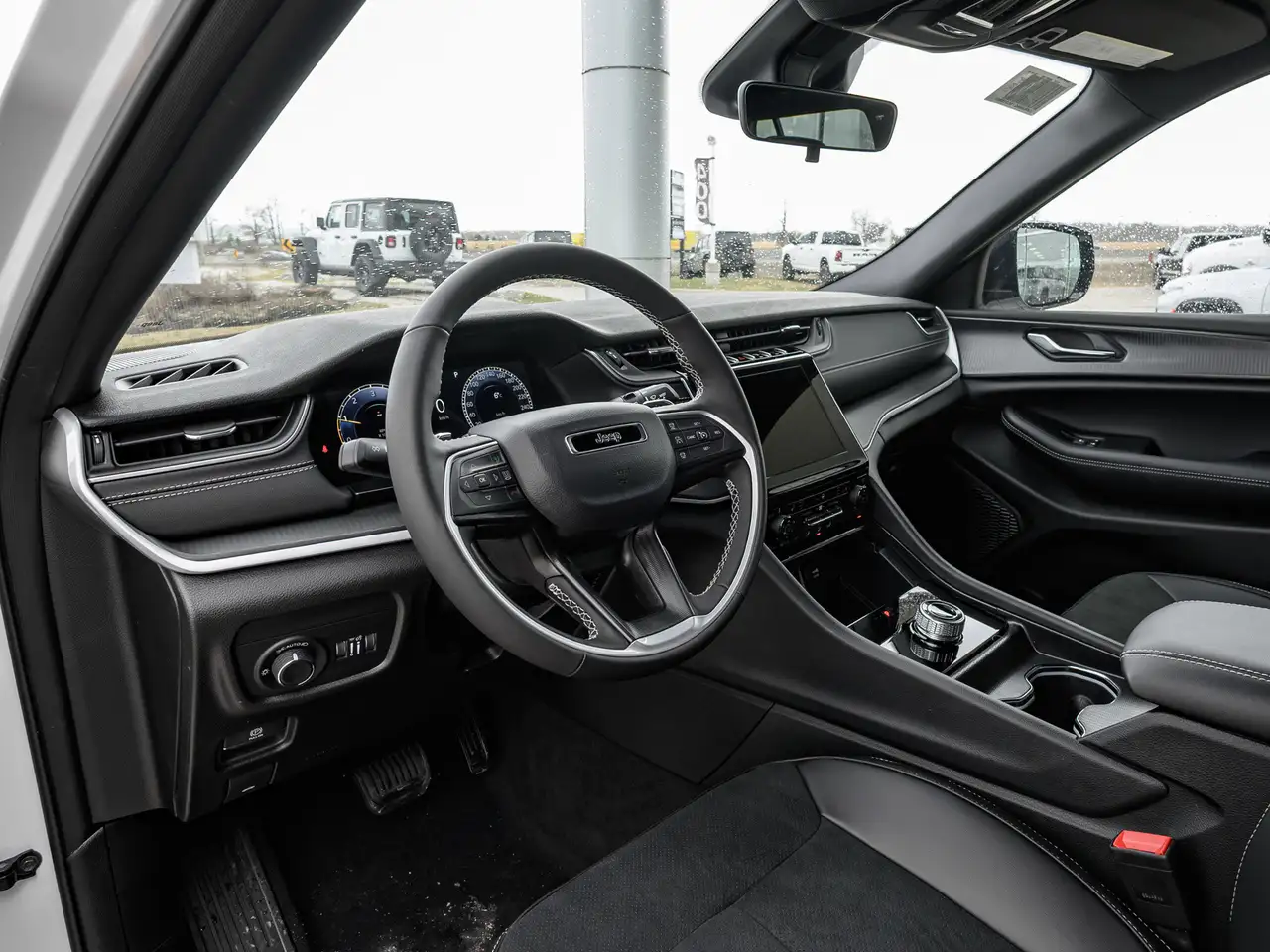Jeep Grand Cherokee снимка Jeep Grand Cherokee