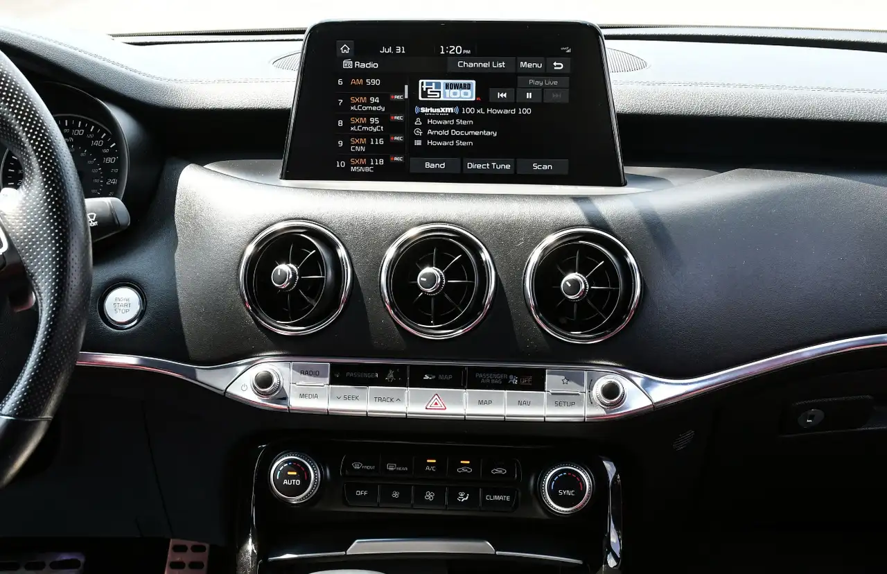 Kia Stinger photo Kia Stinger