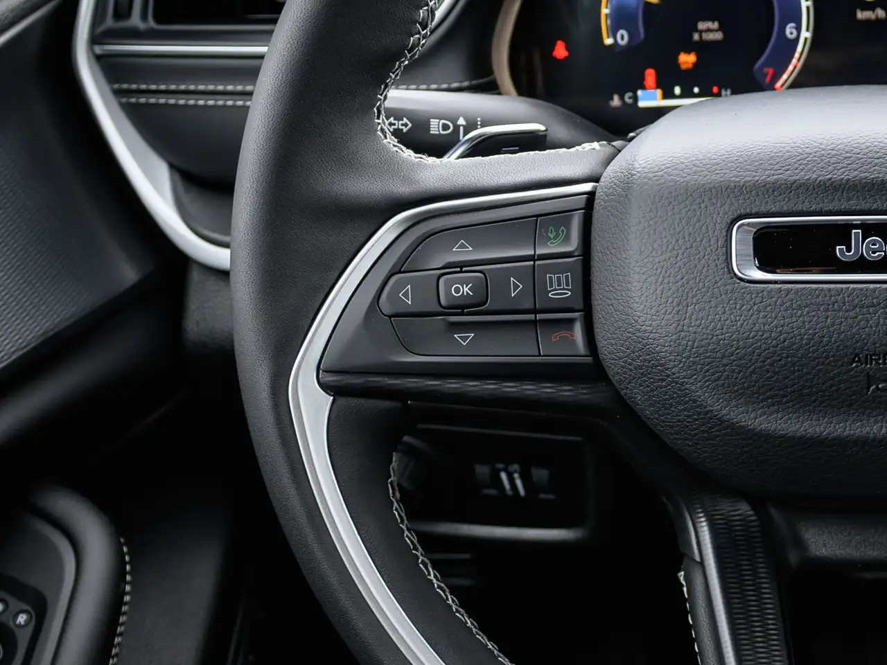 Jeep Grand Cherokee снимка Jeep Grand Cherokee