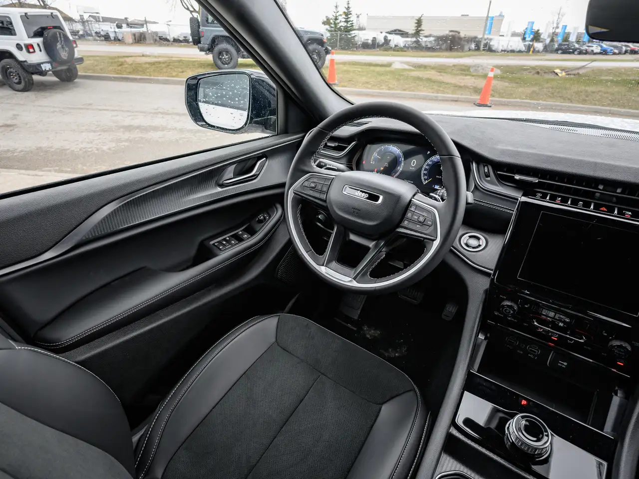 Jeep Grand Cherokee снимка Jeep Grand Cherokee
