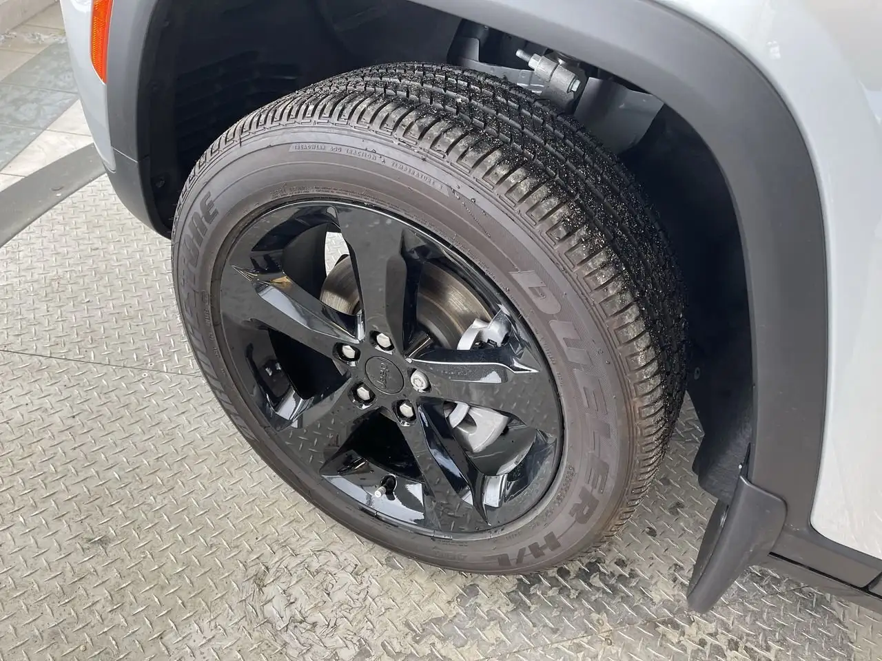 Jeep Grand Cherokee снимка Jeep Grand Cherokee