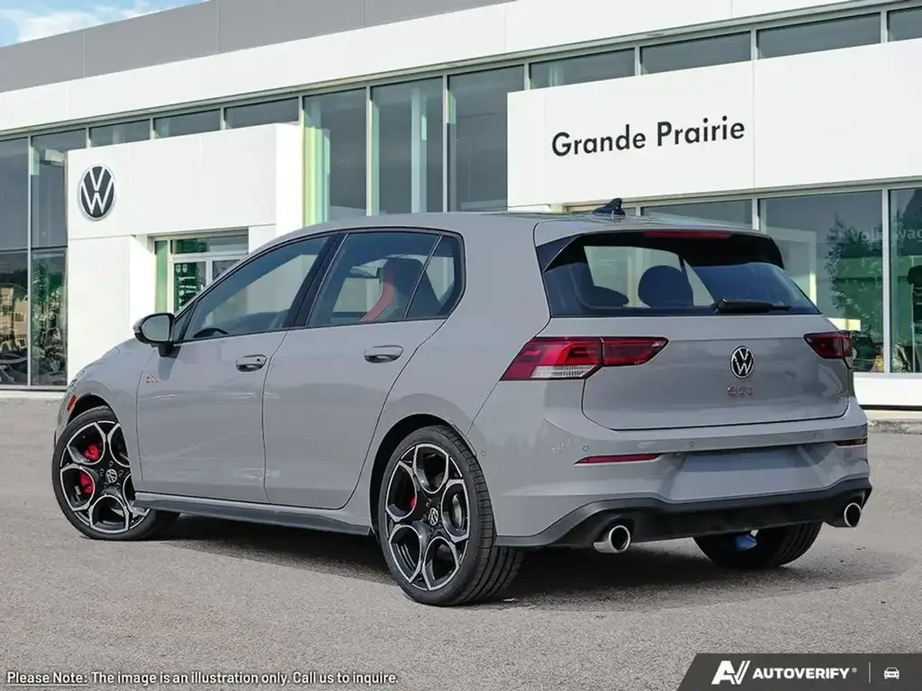 Volkswagen Golf GTI снимка Volkswagen Golf GTI