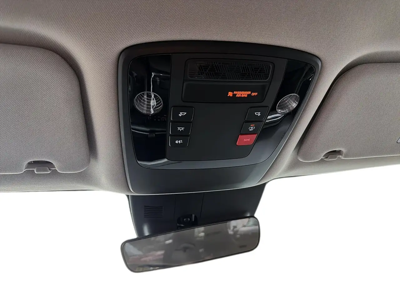Kia Carnival снимка Kia Carnival