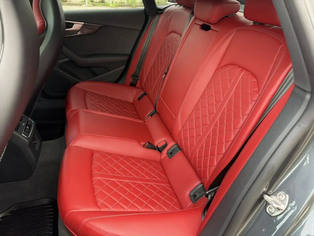 Audi S5 снимка Audi S5