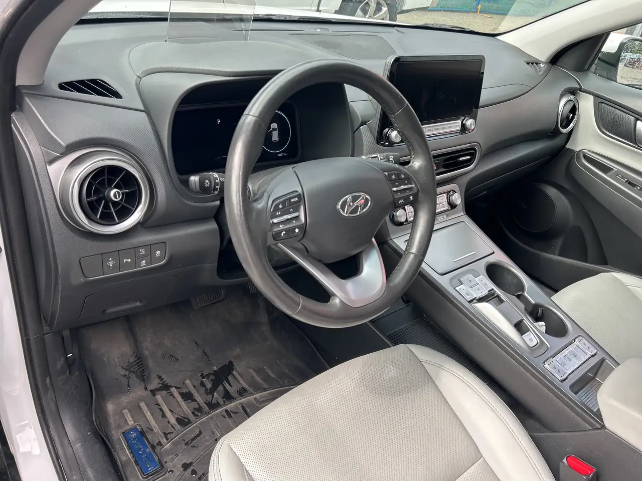 Hyundai KONA снимка Hyundai KONA