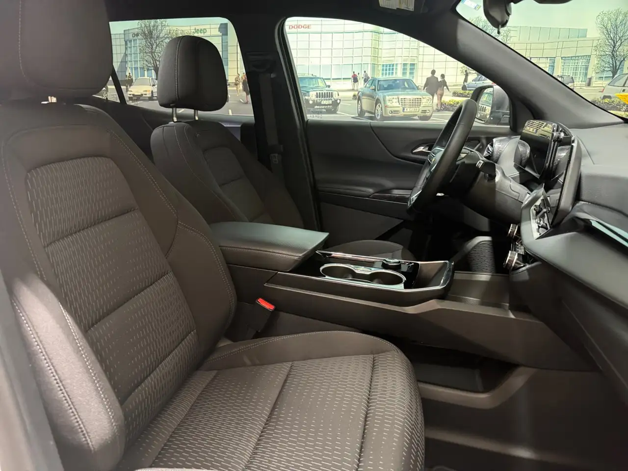 Chevrolet Equinox снимка Chevrolet Equinox