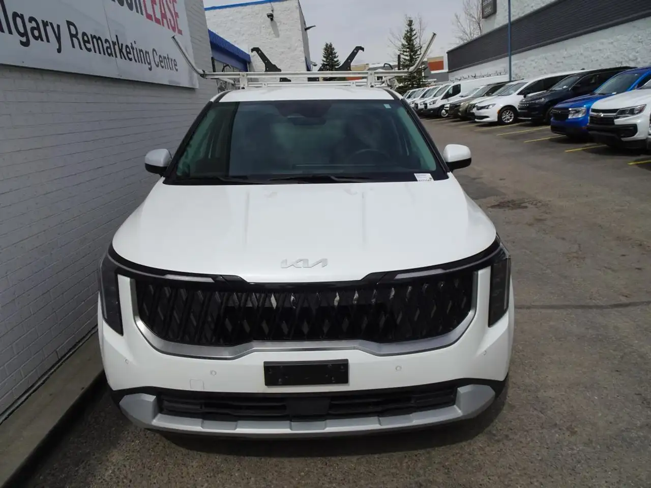 Kia Carnival снимка Kia Carnival