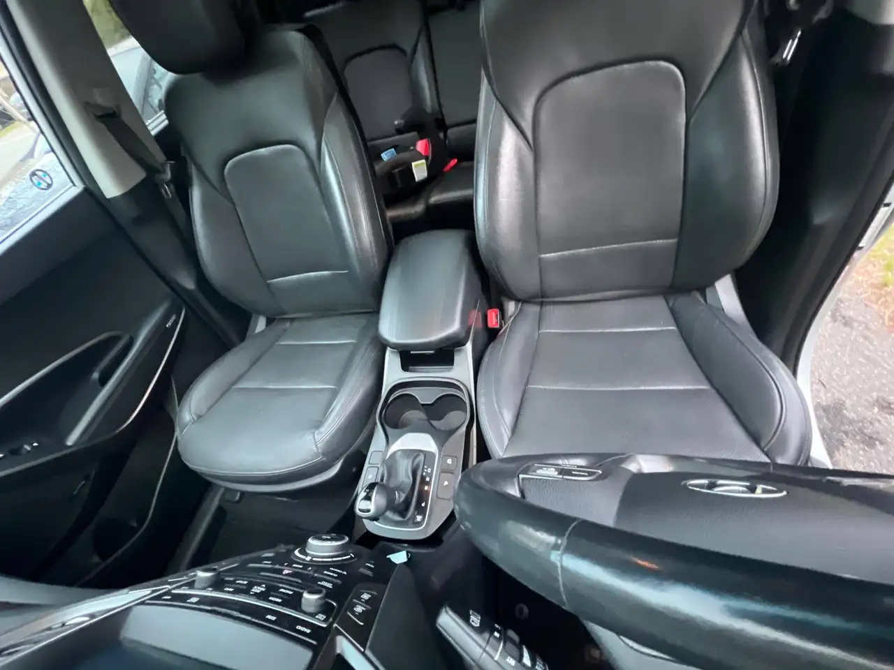 Hyundai SANTA FE снимка Hyundai SANTA FE