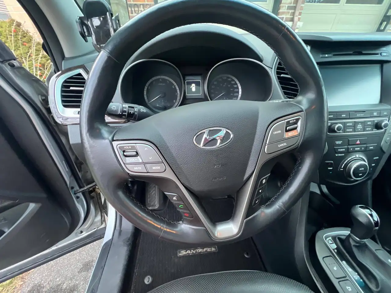 Hyundai SANTA FE снимка Hyundai SANTA FE