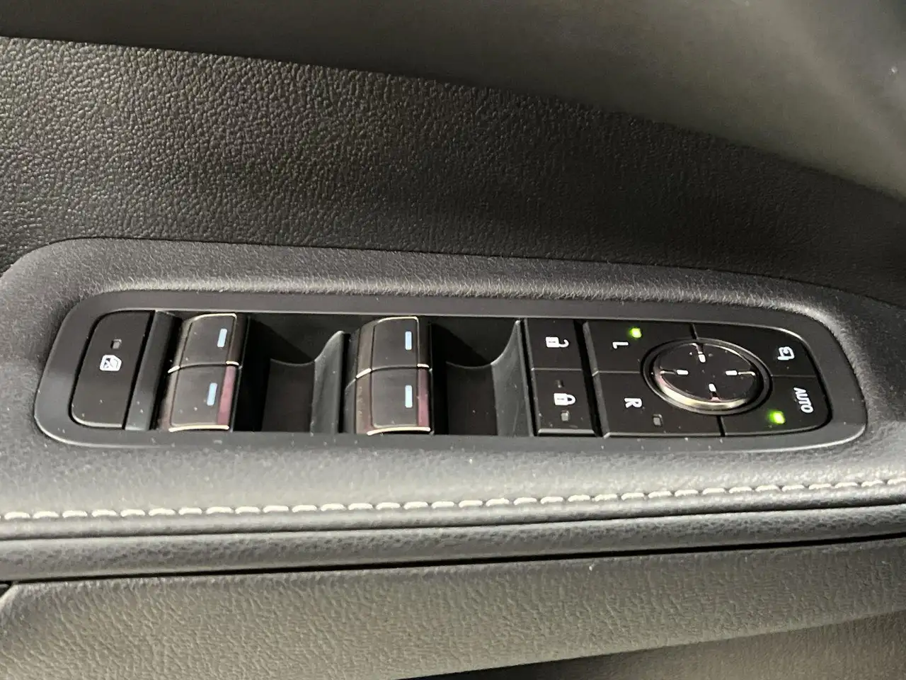 Lexus RX photo Lexus RX